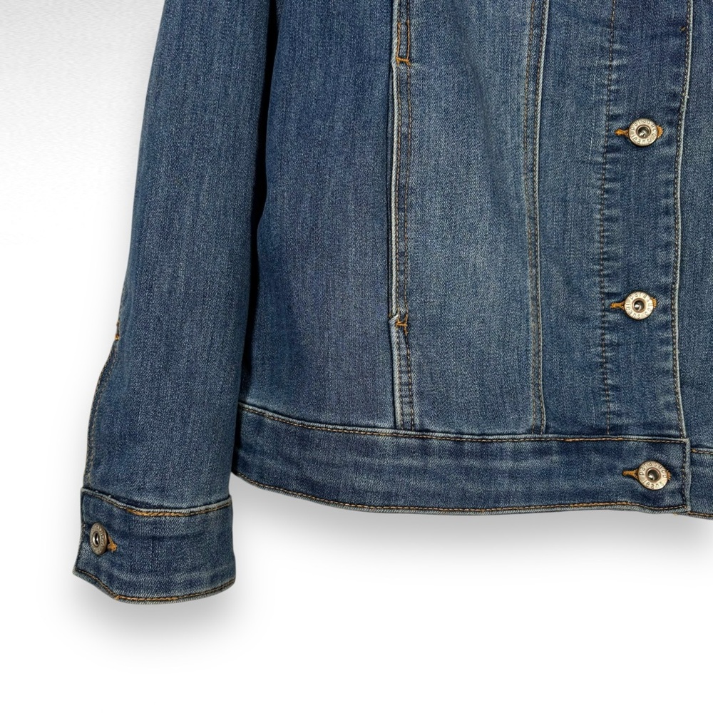 Classic Denim Jacket with Plaid Accents - Picture 8 of 9